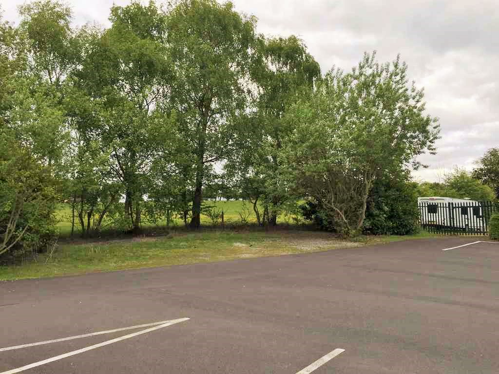 Free customer caravan site at Tockfield, Shirland